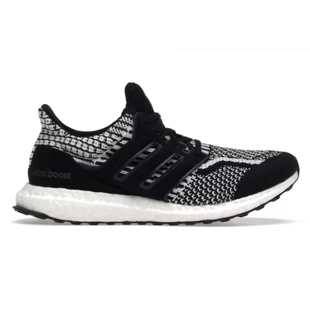 adidas Ultra Boost 5.0 DNA Oreo